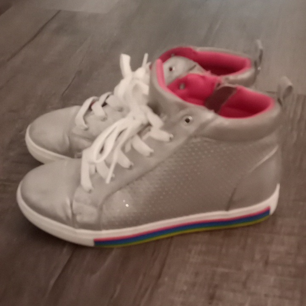 Size 5 girls high tops